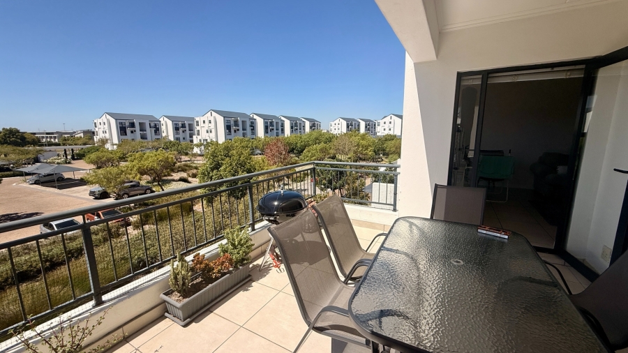 To Let 2 Bedroom Property for Rent in Sandown Western Cape